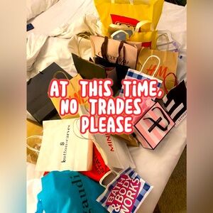 Trying to sell, please no trades 🚫